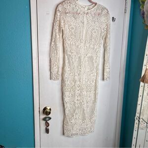 LURELLY embroidered lace wedd gown midi no insert